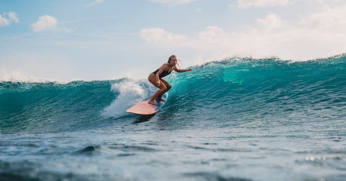 Lectura del océano y toma de decisiones en el surf moderno: la visión de Carlos Federico Torres Torija González